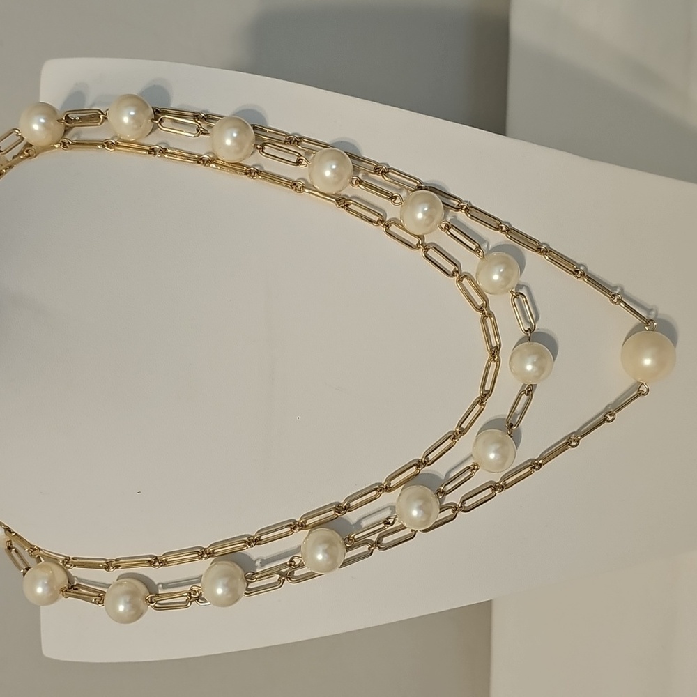 Ann Taylor Elegant Gold and Cream Pearl Necklace - Picture 2 of 3